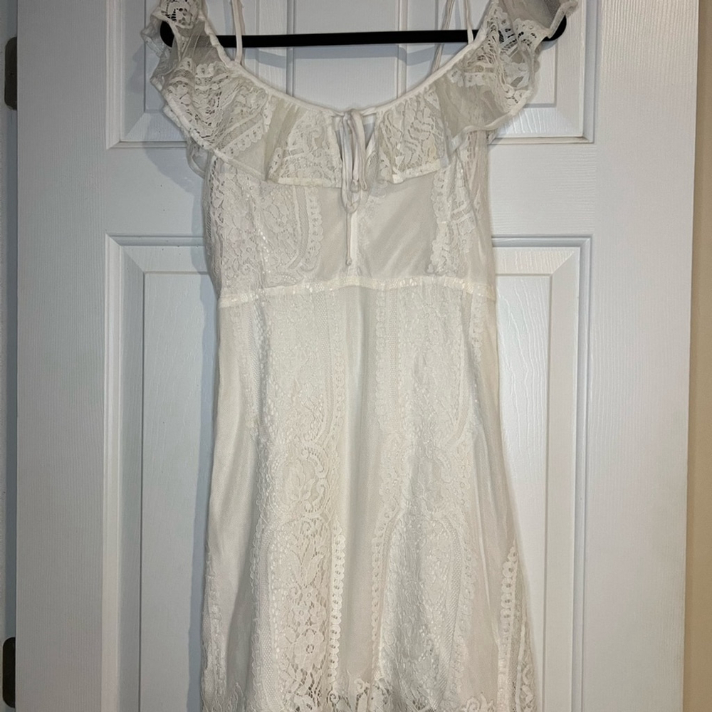 Elegant White/Cream Lace Dress Lined